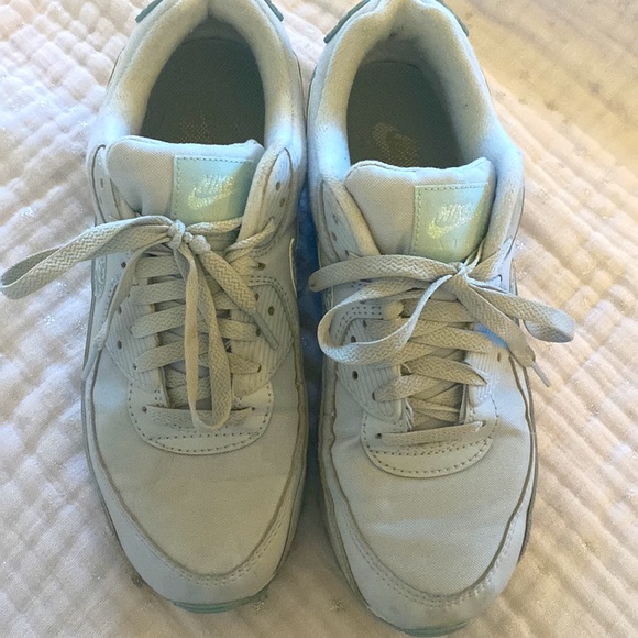 Women’s Air Max 90s - Size 8.5 - Picture 2 of 6